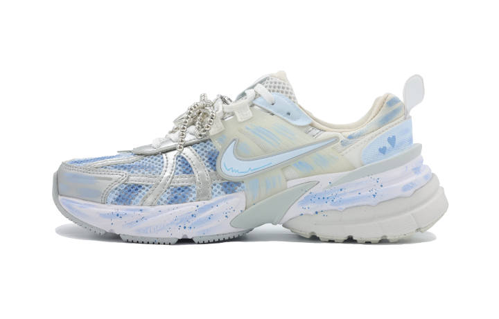 Nike Nike V2K Run Cushioning Slip Resistant Abrasion Resistant Cushioning Slip Resistant Abrasion Resistant Low top