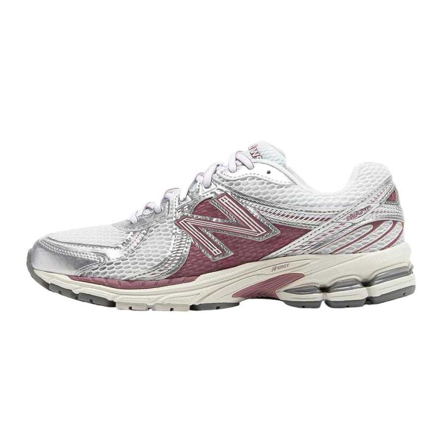 New Balance New Balance 860 V2 Low top Running Shoes Unisex Pink