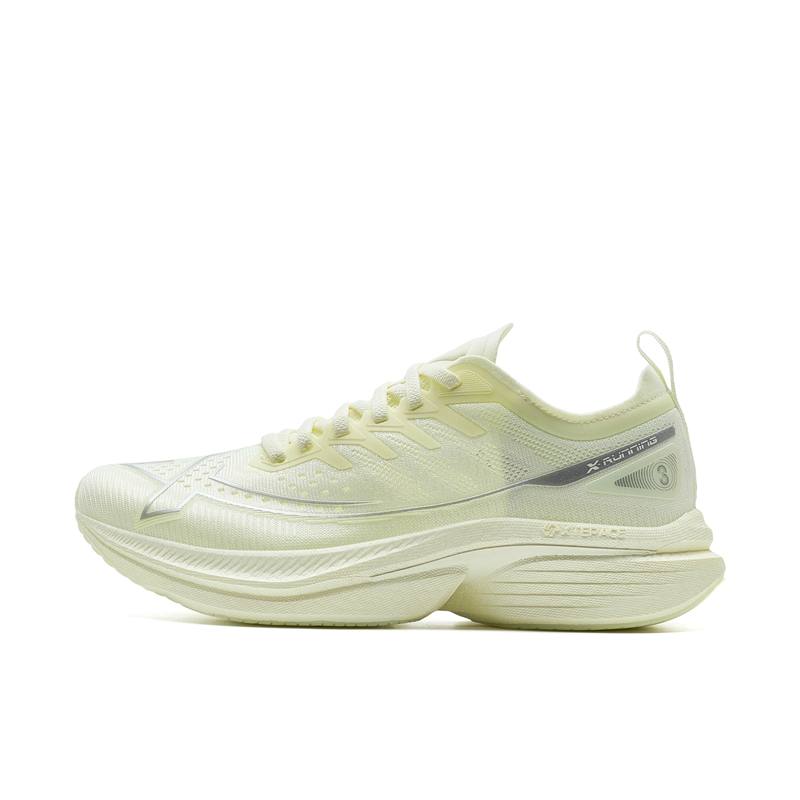 XTEP Integrated Molding 3 Slip Resistant, Abrasion Resistant, Breathable, Rebound Low top