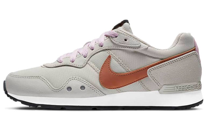 Nike Nike Venture Runner Lace Up Cushioning Slip Resistant Low top Running Shoes Women's Gray Orange