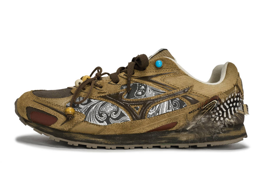 Mizuno LG 60S 811 Manufacturing, Tribal Feather Low top German Army Trainers Unisex Brown