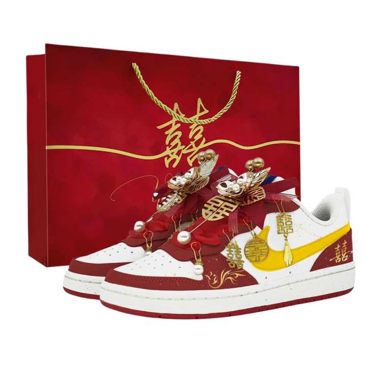 Nike Nike Court Borough Cushioning, Wear Resistant Low top Skateboard Shoes Unisex Red