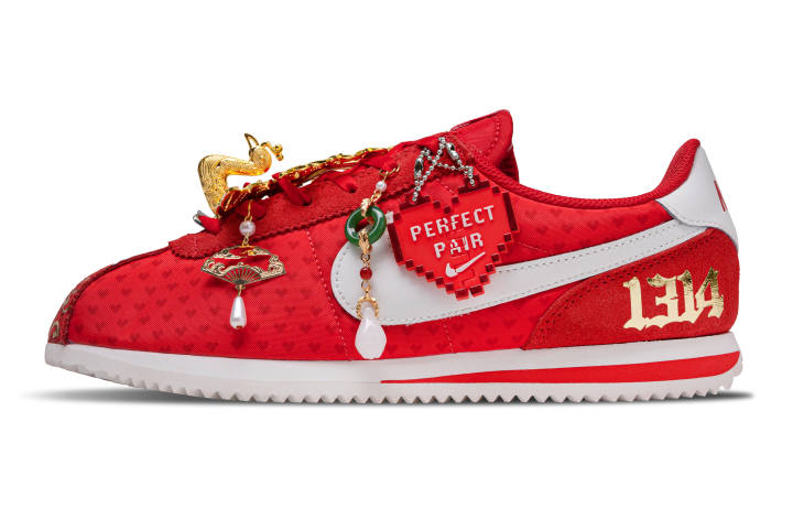 Nike Nike Cortez Low top Running Shoes Women's Red