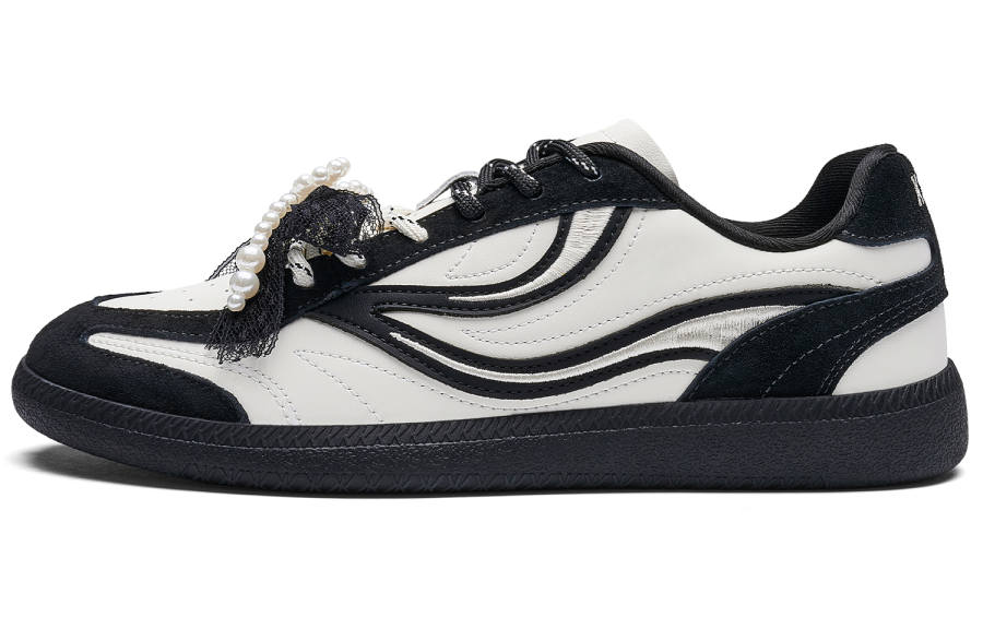 Kappa Back to Back Abrasion Resistant Low top German Army Trainers Women's White Black