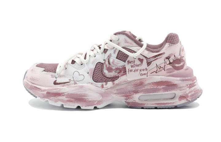 Nike Nike Air Max Fusion Low top Running Shoes Women's Pink