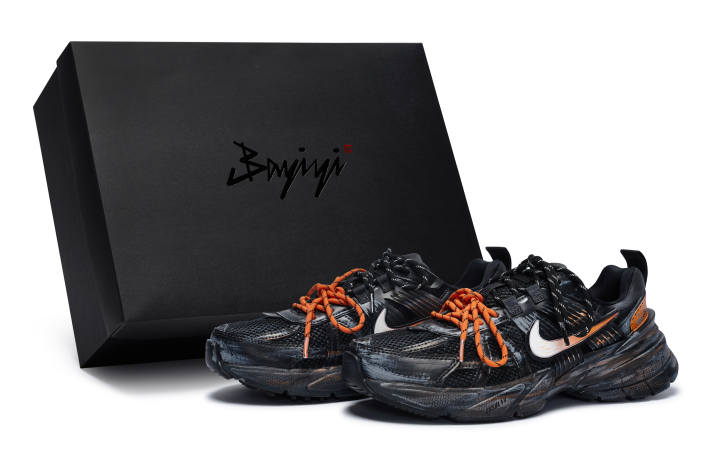 Nike Nike V2K Run Slip Resistant Abrasion Resistant Slip Resistant Abrasion Resistant Low top Running Shoes Unisex