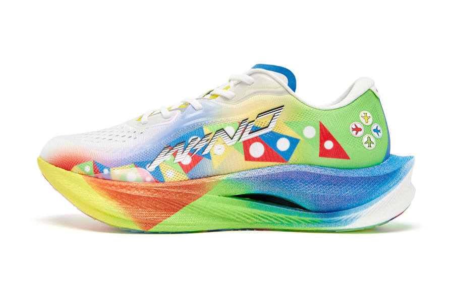 QIAODAN Strong Wind 3.0 Running Shoes Men's Low Top Jordan White, Neon Green