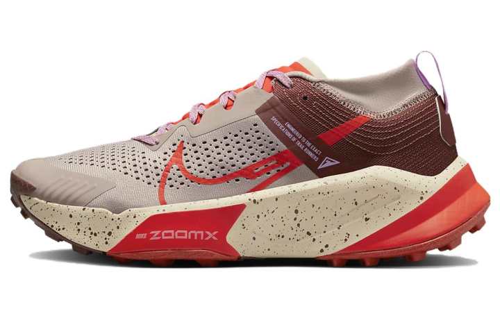Nike Nike ZoomX Zegama Trail Diffused Taupe Dark Pony Sanddrift Picante Red