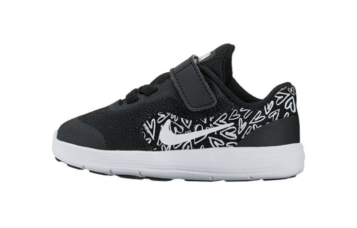 Nike Nike Revolution 3 Print 'Black Hearts'