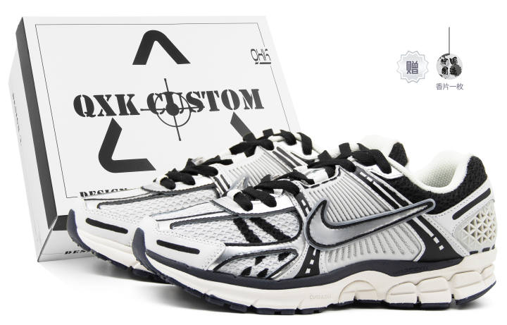 Nike Nike Zoom Vomero 5 Low top Running Shoes Women's Black Silver