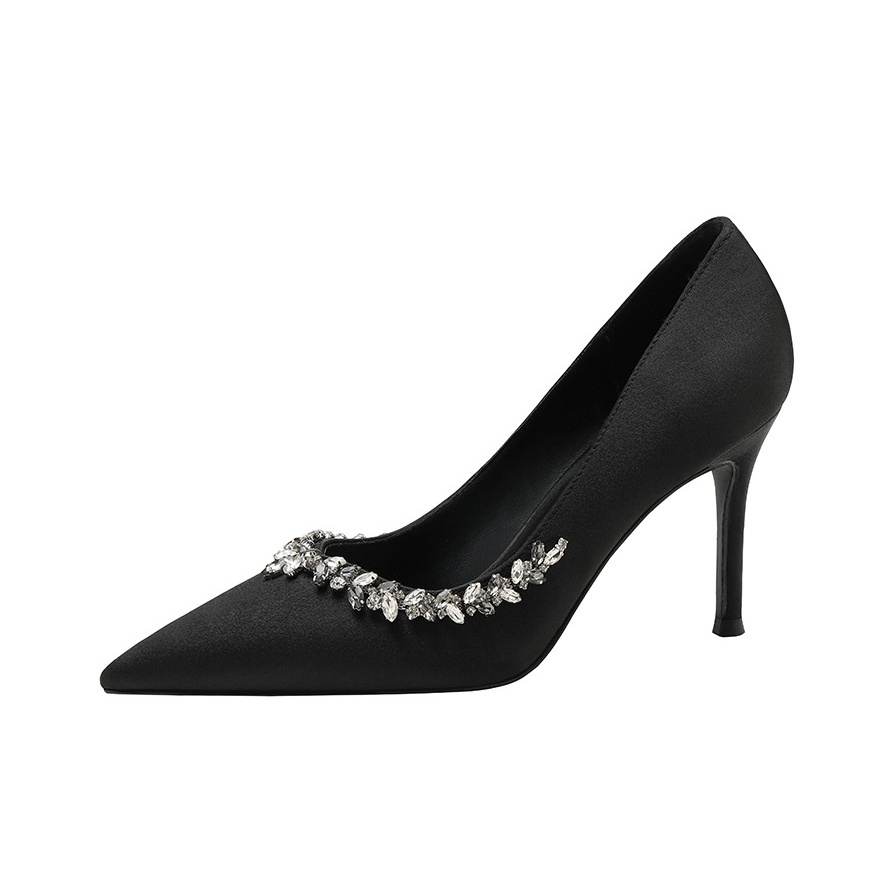 UMEK Slim Heel High Heels Women's Black