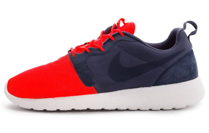 Nike Nike Rosherun Hyp Qs Total Crimson/Squadron Blue Summit White