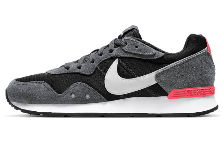 Nike Nike Venture Runner Black Iron Grey