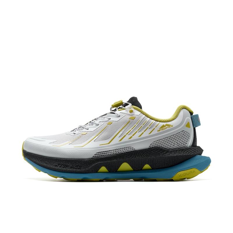 XTEP Cushioning Slip Resistant Abrasion Resistant Low top Outdoor Shoes Men's Gray White