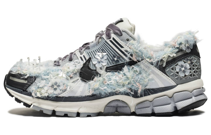 Nike Nike Zoom Vomero 5 Low top Running Shoes Women's Gray Blue