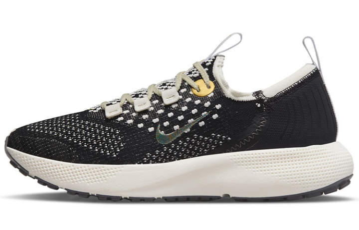 Nike Nike React Escape Run Flyknit 'Black Metallic Vivid Gold' Women's