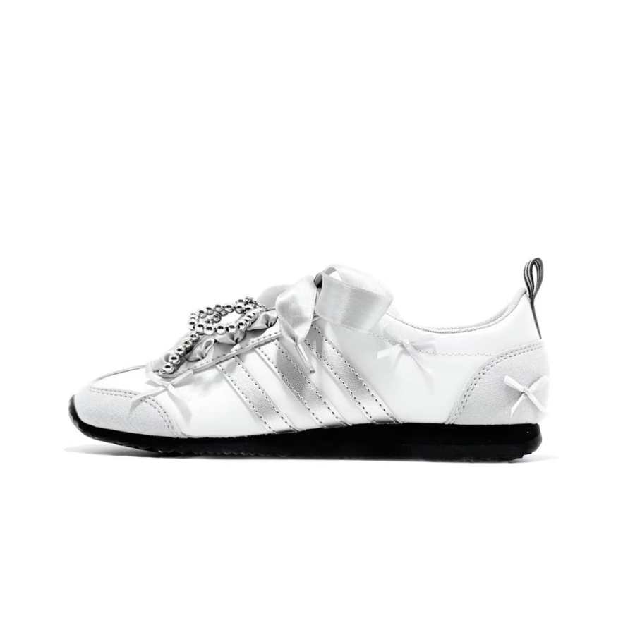 Adidas Adidas VS JOG 2.0 Abrasion Resistant, Lightweight, And Breathable Low top German Army Trainers Women's Silver Gray