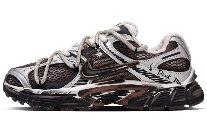 Nike Nike V5 RNR Abrasion Resistant Abrasion Resistant Low top Running Shoes Women's Silver Brown