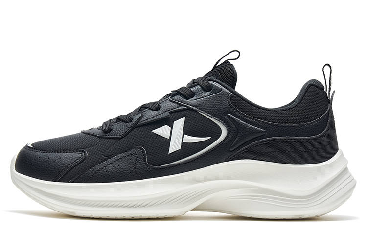 XTEP Feather Fabric Slip Resistant Abrasion Resistant Low top Sprint Running Shoes Men's Black White