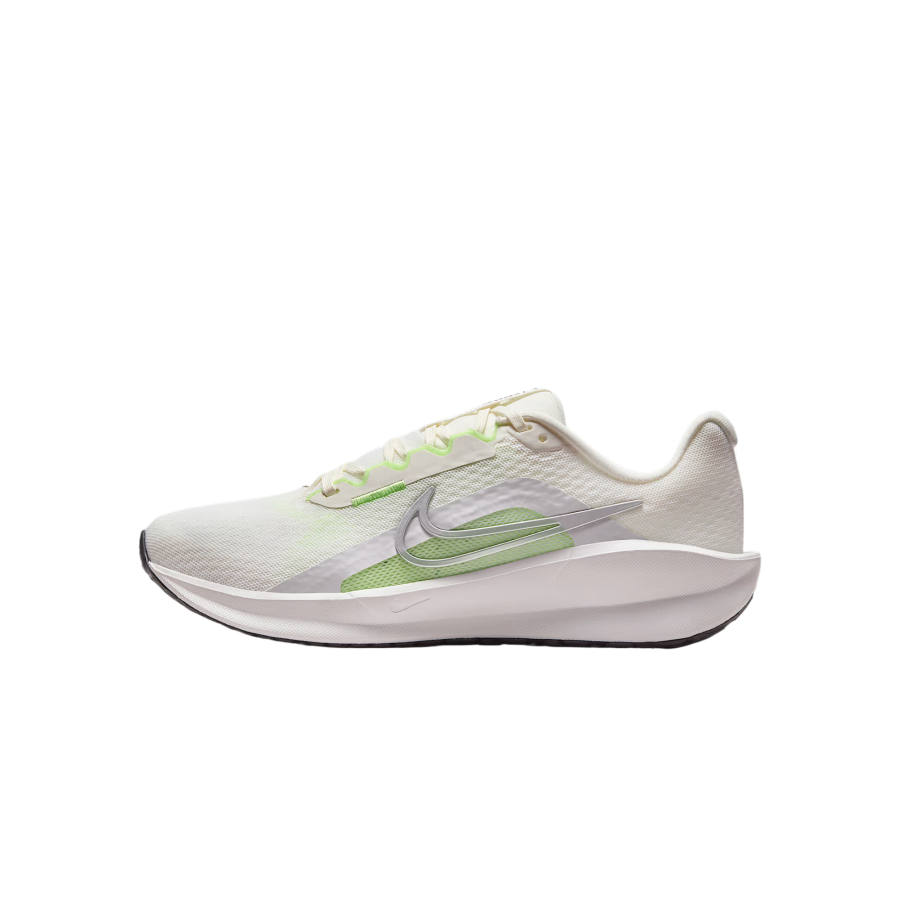 Nike Nike DOWNSHIFTER 13 Low top Soft Foam, Rubber Outsole Running Shoes Women's Green