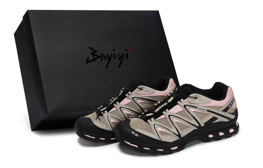 SALOMON XT Quest Low top Outdoor Shoes Unisex Khaki Black Pink
