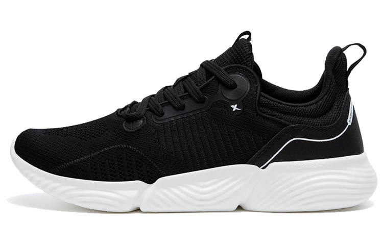 XTEP Fabric Cushioning Slip Resistant Abrasion Resistant Low top Running Shoes Men's