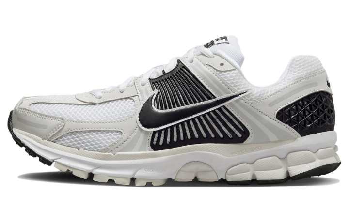 Nike Nike Zoom Vomero 5 White Black