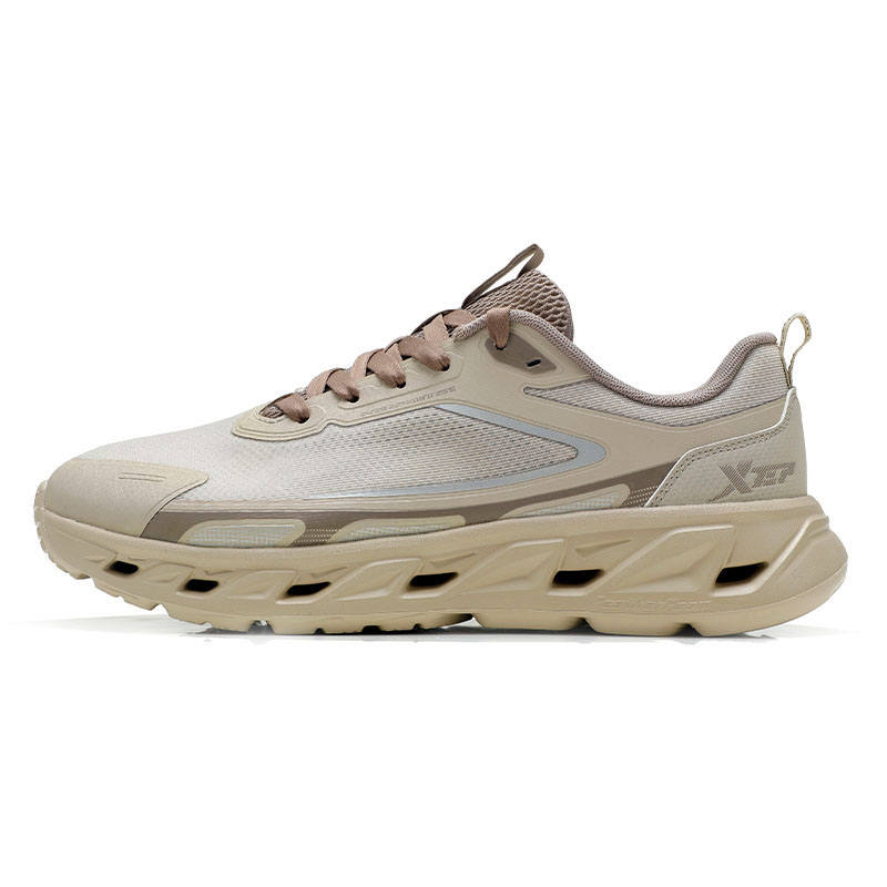 XTEP Cushioning Breathable Low top Outdoor Shoes Men's Clay Cool Tea Brown