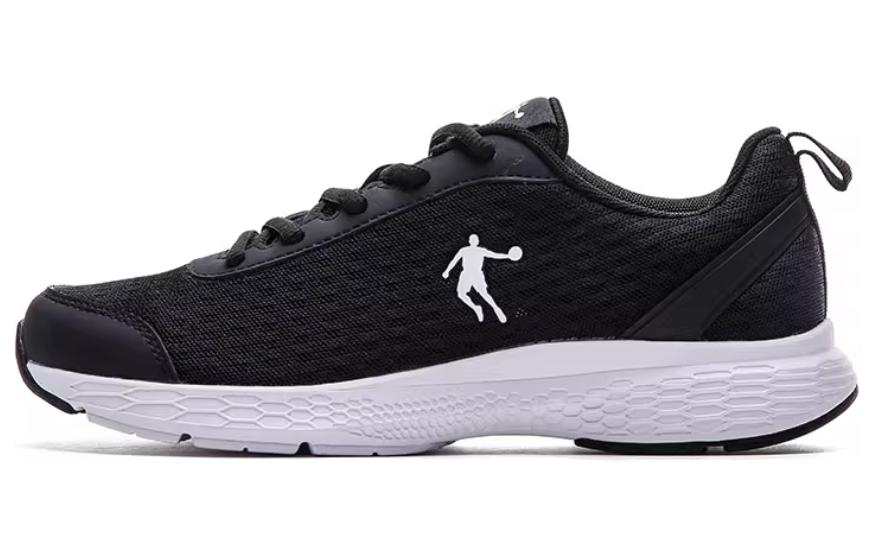 QIAODAN Comfortable Slip Resistant Abrasion Resistant Low top Running Shoes Women's Black White