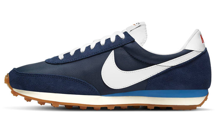 Nike Nike DayBreak Shoes For White/Blue Women's