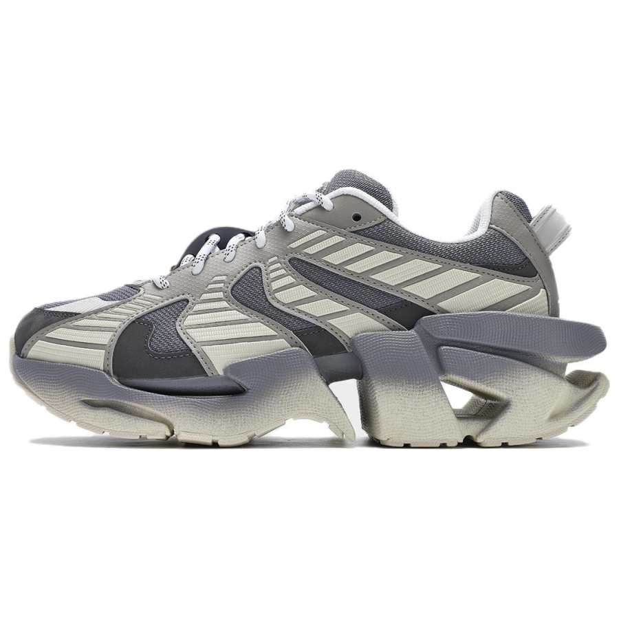 FILA Space Height Increasing Low top Chunky Sneakers Men's Gray