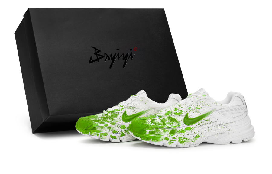 Nike Nike Initiator Slip Resistant Abrasion Resistant Low top Running Shoes Women's White Cyan Grass Green