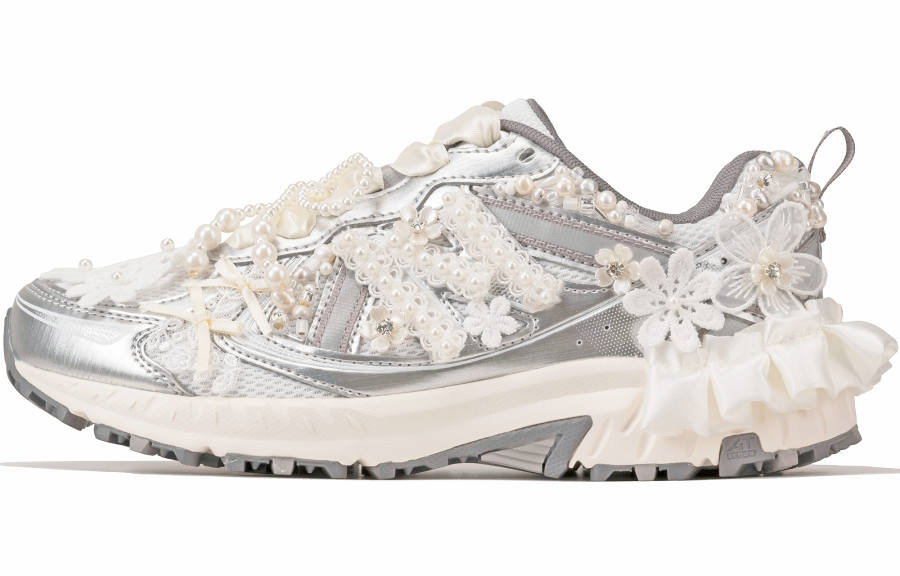 New Balance New Balance NB 410 Cushioning Slip Resistant Low top Casual Running Shoes Unisex Silver White