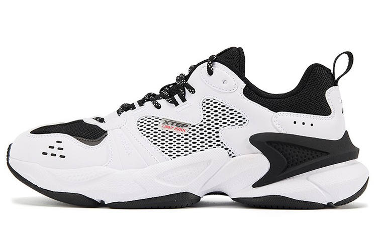 XTEP XTEP Chunky Sneakers Men's Low Top White Black