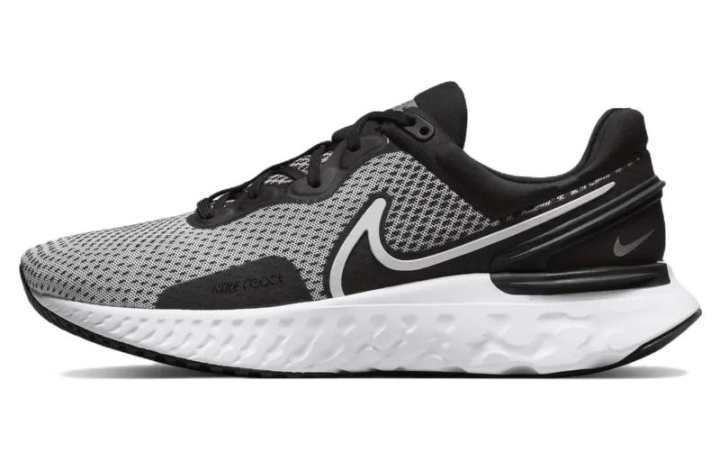 Nike Nike React Miler 3 Black Metallic Silver