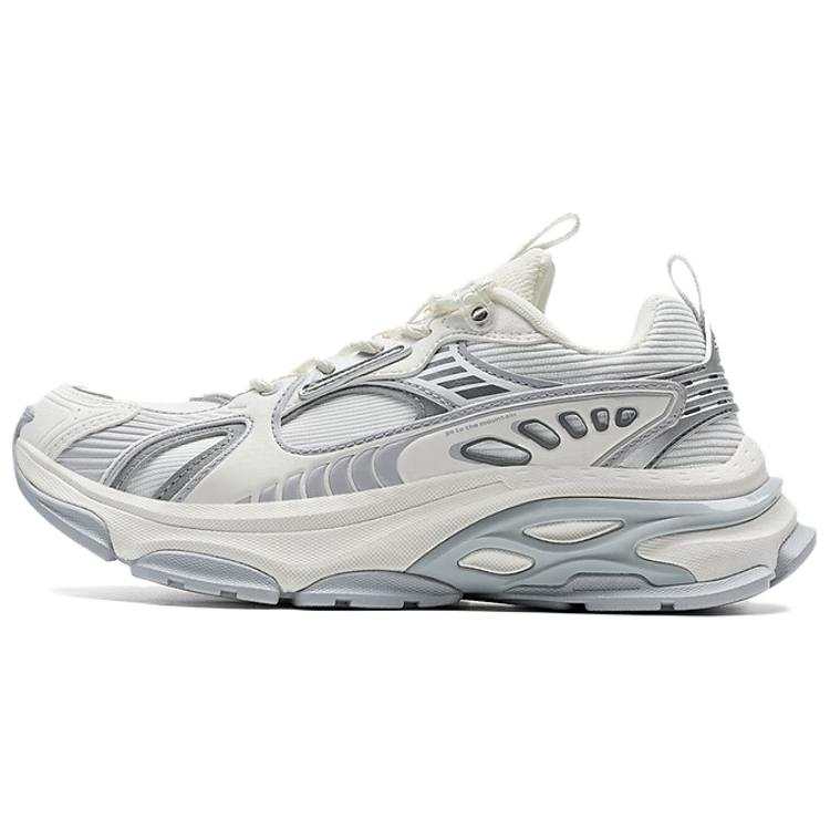 XTEP Slip Resistant Abrasion Resistant Low top Outdoor Shoes Women's White Gray