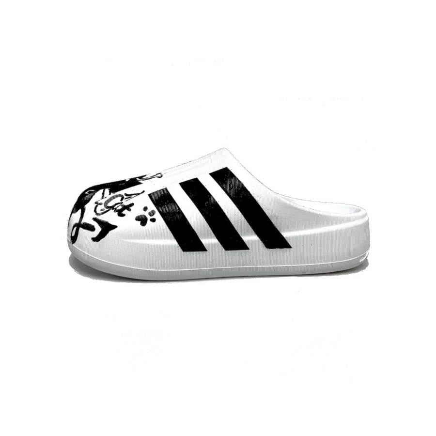 Adidas Originals Halloween Graffiti Odor Resistant Abrasion Resistant Slip Resistant Closed Toe Slippers Unisex