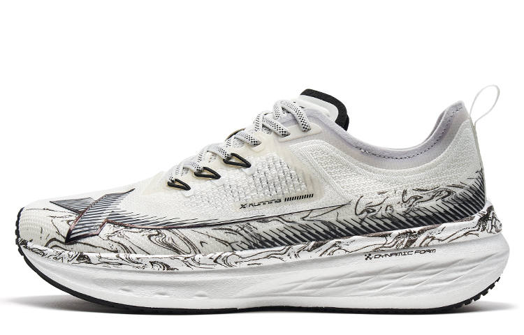 XTEP 5 Speed 2.0 Cushioning Low top Running Shoes Men's White Black