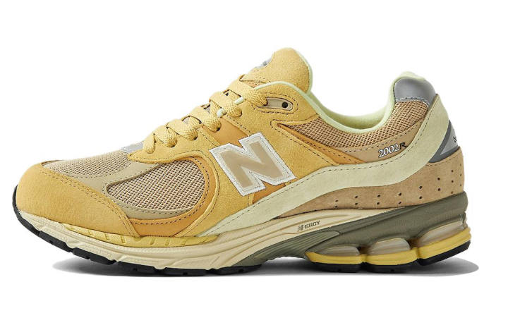New Balance 2002R Auralee x 2002R New Balance 'Sand'