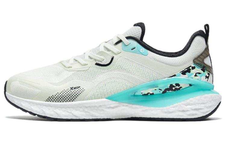 XTEP Fabric Slip Resistant, Abrasion Resistant, Breathable Low top Running Shoes Men's White Black Green