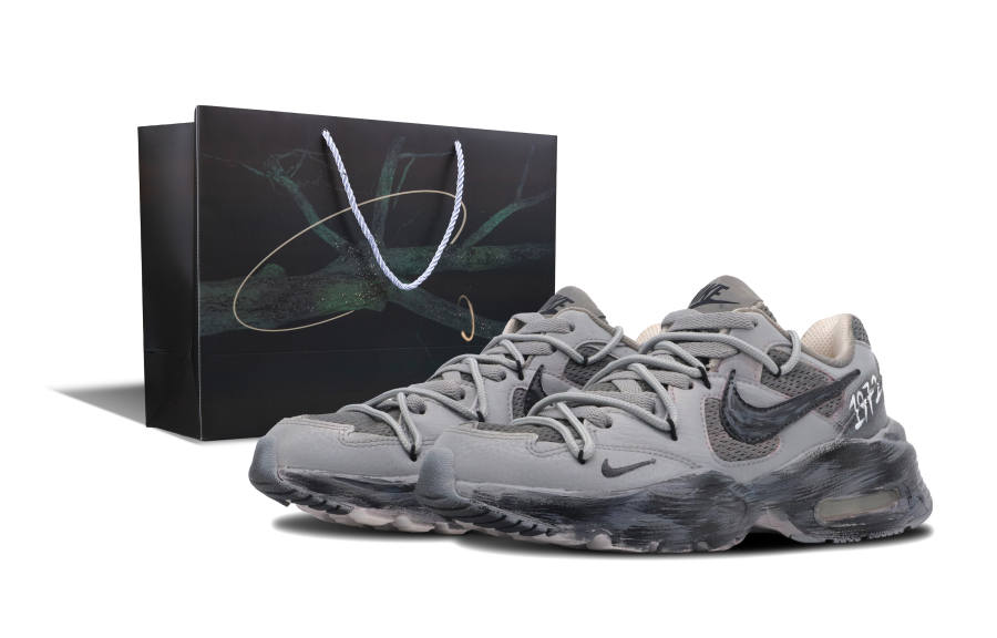 Nike Nike Air Max Fusion Slip Resistant Abrasion Resistant Low top Running Shoes Women's Gray Black
