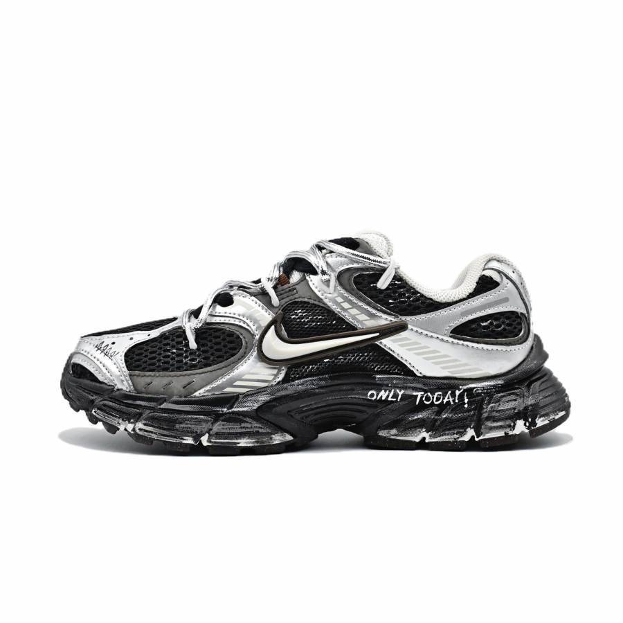 Nike Nike V5 RNR Abrasion Resistant Abrasion Resistant Low top Casual City Commuting Running Shoes Unisex Black White