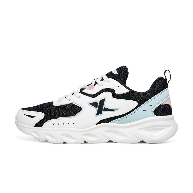 XTEP Fabric Cushioning Lightweight Low top Running Shoes Women's White Black Green