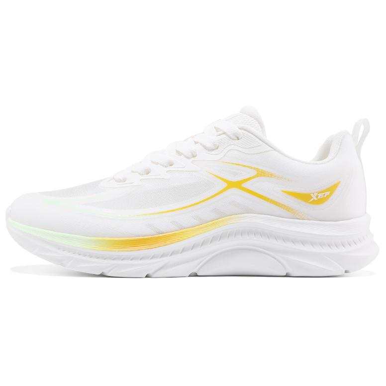 XTEP ZhuiFeng Slip Resistant And Breathable Low top Casual Running Shoes Men's White Orange