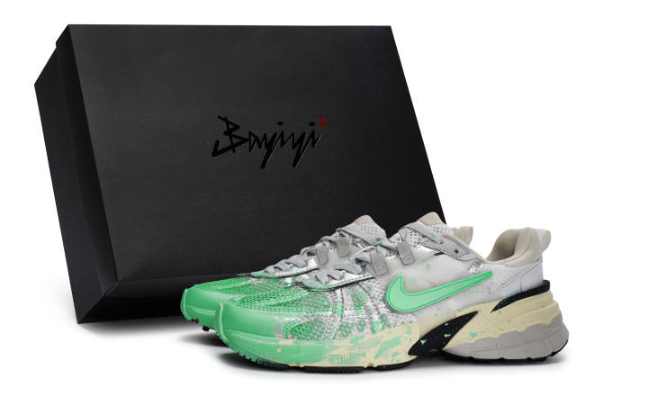 Nike Nike V2K Run Slip Resistant Abrasion Resistant Low top Running Shoes Women's Silver Green