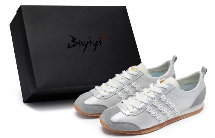 Adidas Adidas VS JOG 2.0 811 Manufacturing, Silver Floral Design, Special Shoe Box