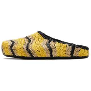 KITH Slip Resistant Closed Toe Slippers Women's Yellow Brown