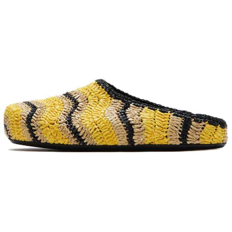 KITH Slip Resistant Closed Toe Slippers Women's Yellow Brown
