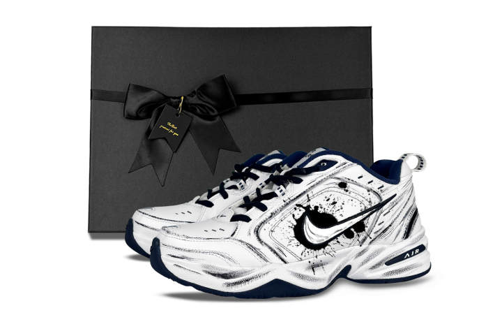 Nike Nike Air Monarch 4 Abrasion Resistant Slip Resistant Low top Chunky Sneakers Unisex Black White