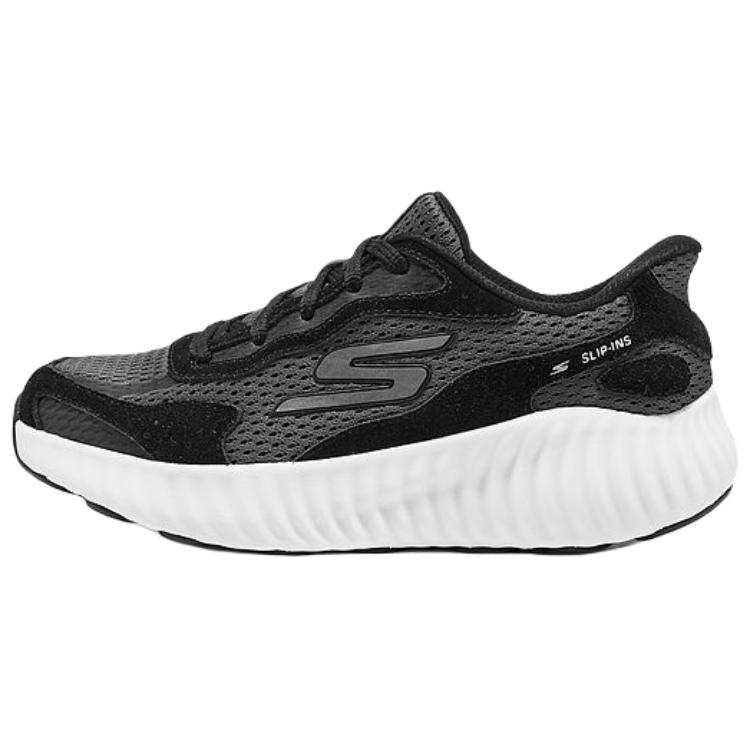 Skechers Women's GO Abrasion Resistant Low top Running Shoes Women's Black